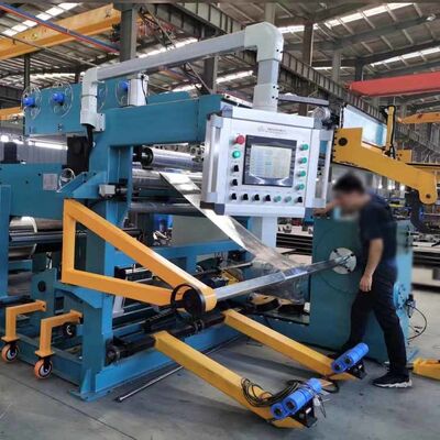 22kW sarma gücü, 0-18 RPM hız aralığı ve hassas sarma için 2 set Deburring Birimi ile Transformer Foil sarma makinesi